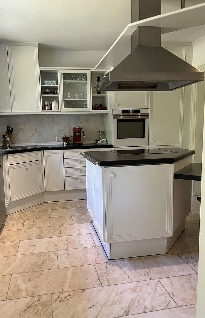 Predaj domu 245 m², pozemek 1.770 m², Nittendorf, Bavorsko Predaj domu 245 m², pozemek 1.770 m², Nittendorf, Bavorsko