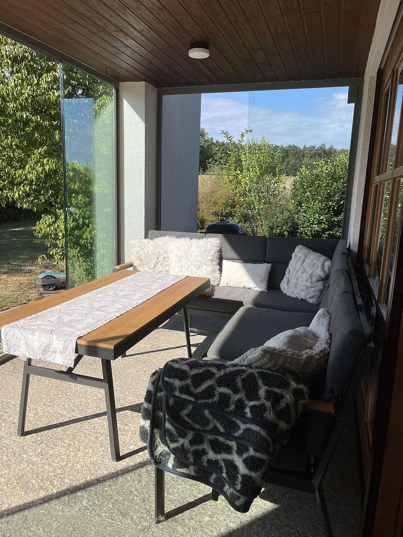 Predaj domu 245 m², pozemek 1.770 m², Nittendorf, Bavorsko Predaj domu 245 m², pozemek 1.770 m², Nittendorf, Bavorsko