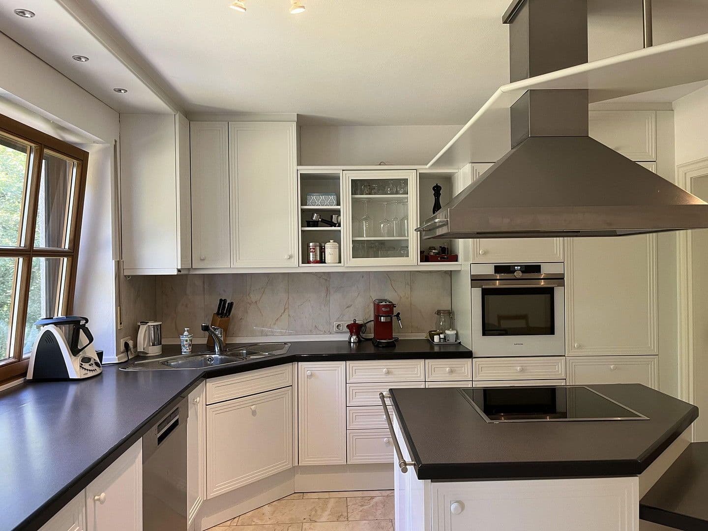 Predaj domu 245 m², pozemek 1.770 m², Nittendorf, Bavorsko Predaj domu 245 m², pozemek 1.770 m², Nittendorf, Bavorsko