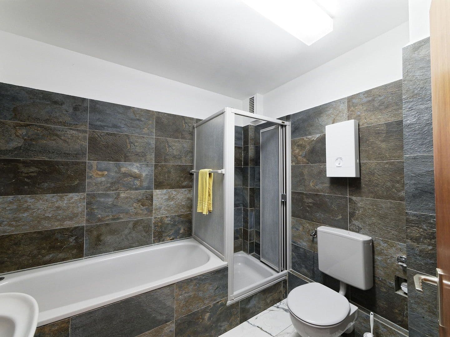 Prenájom bytu 3-izbový 87 m², Köln, Severné Porýnie - Westfálsko Prenájom bytu 3-izbový 87 m², Köln, Severné Porýnie - Westfálsko