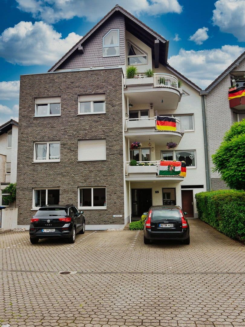 Prenájom bytu 3-izbový 87 m², Köln, Severné Porýnie - Westfálsko Prenájom bytu 3-izbový 87 m², Köln, Severné Porýnie - Westfálsko