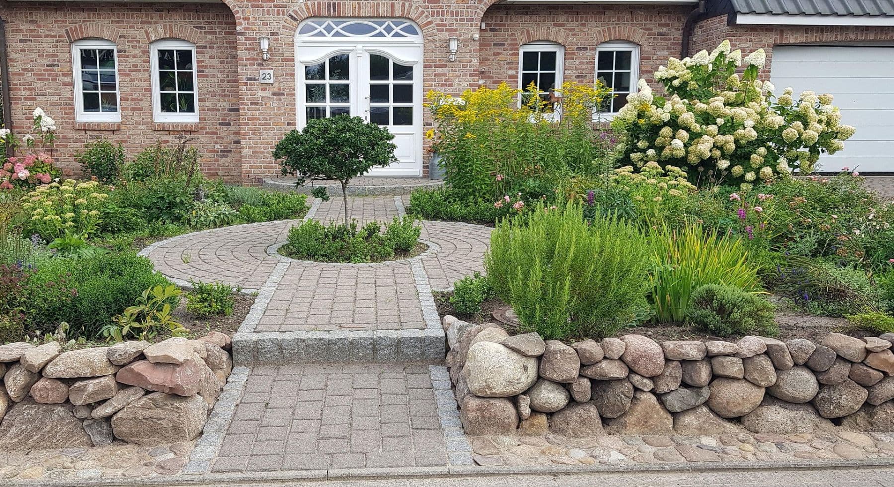 Predaj domu 174 m², pozemek 761 m², Neu Wulmstorf, Dolné Sasko Predaj domu 174 m², pozemek 761 m², Neu Wulmstorf, Dolné Sasko