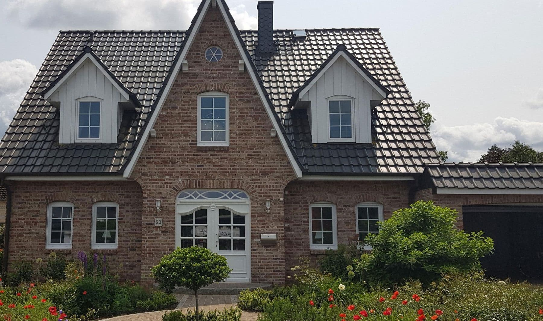 Predaj domu 174 m², pozemek 761 m², Neu Wulmstorf, Dolné Sasko Predaj domu 174 m², pozemek 761 m², Neu Wulmstorf, Dolné Sasko