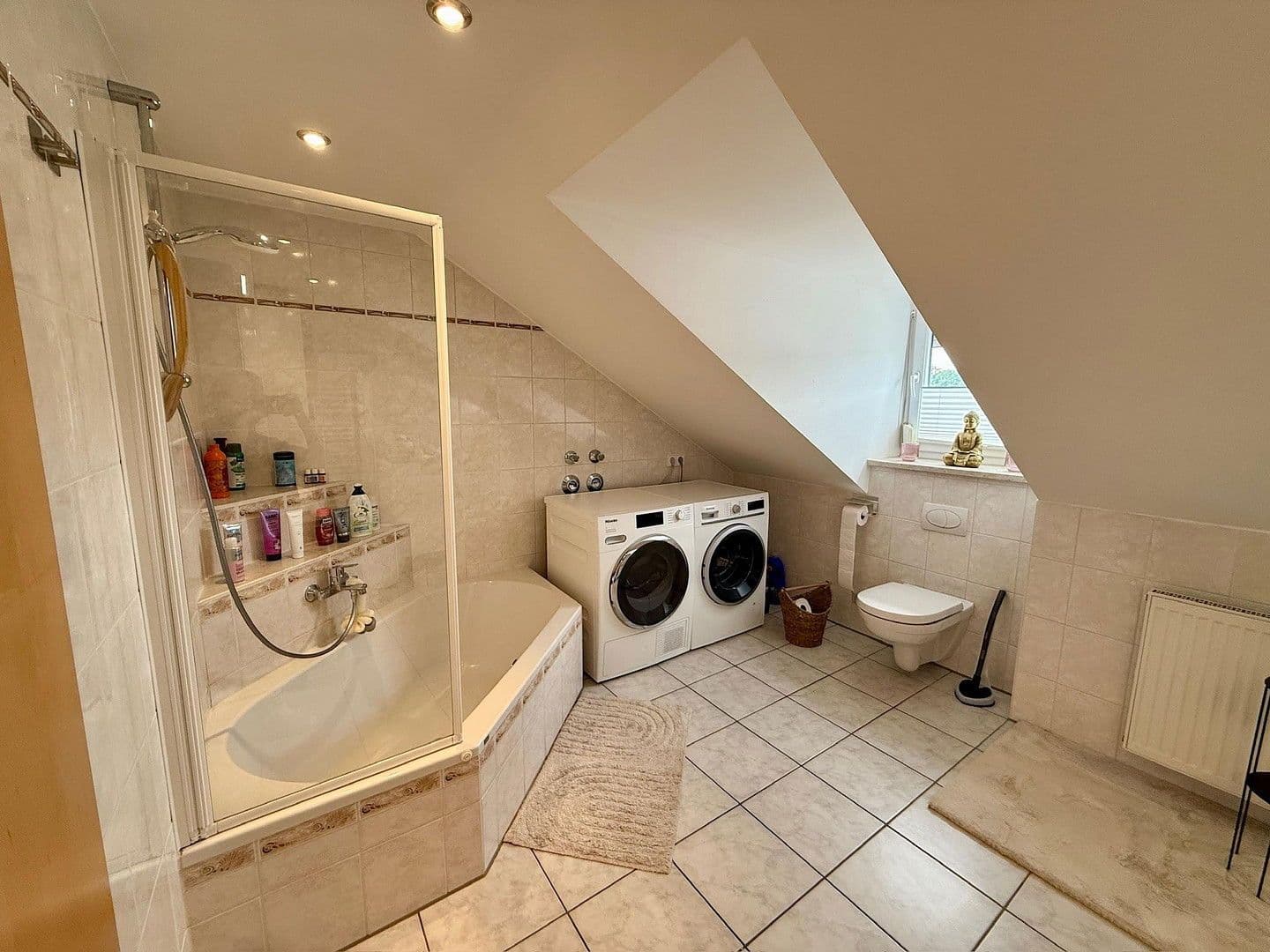 Predaj bytu 2-izbový 74 m², Trostberg, Bavorsko Predaj bytu 2-izbový 74 m², Trostberg, Bavorsko