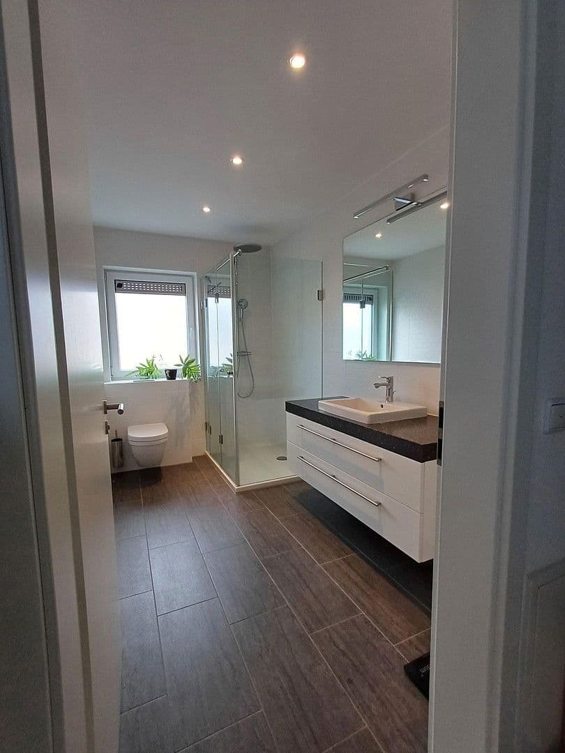 Predaj bytu 5-izbový 168 m², Frankfurt am Main, Hesensko Predaj bytu 5-izbový 168 m², Frankfurt am Main, Hesensko