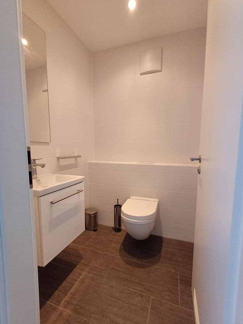 Predaj bytu 5-izbový 168 m², Frankfurt am Main, Hesensko Predaj bytu 5-izbový 168 m², Frankfurt am Main, Hesensko