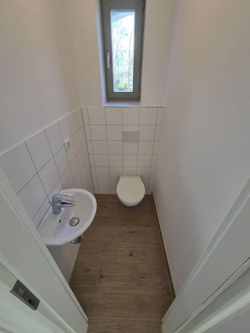 Prenájom bytu 2-izbový 67 m², Grünheide (Mark), Brandenbursko Prenájom bytu 2-izbový 67 m², Grünheide (Mark), Brandenbursko