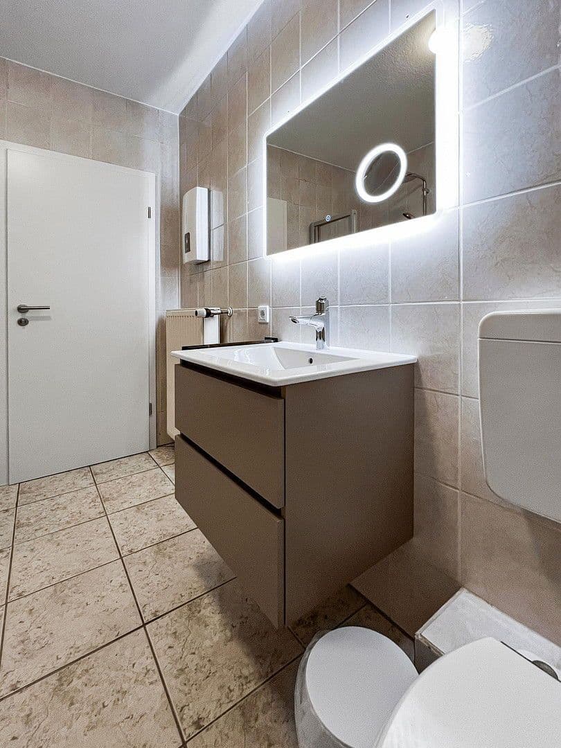 Prenájom bytu 2-izbový 70 m², Mainz, Porýnie-Falcko Prenájom bytu 2-izbový 70 m², Mainz, Porýnie-Falcko