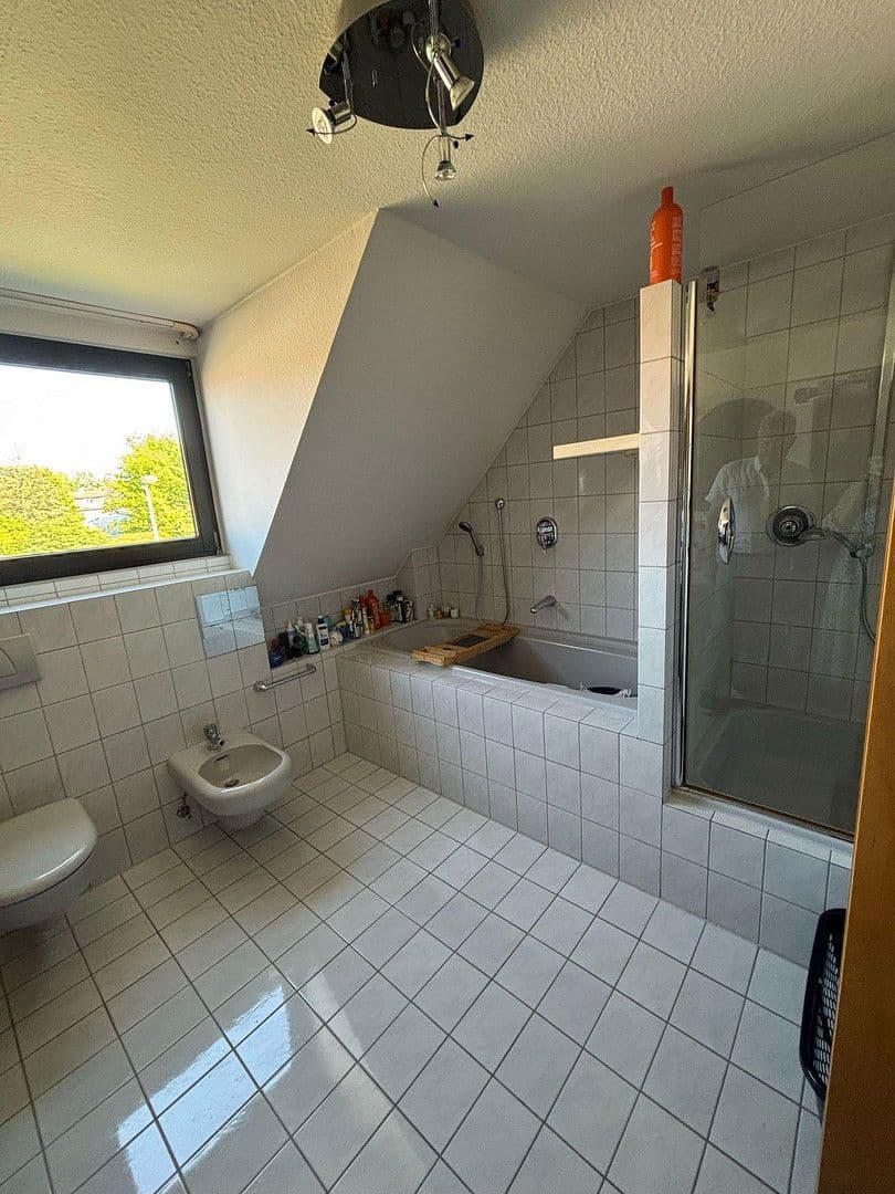 Predaj domu 156 m², pozemek 467 m², Gravenberger Weg 11, Langenfeld (Rheinland), Severné Porýnie - Westfálsko Predaj domu 156 m², pozemek 467 m², Gravenberger Weg 11, Langenfeld (Rheinland), Severné Porýnie - Westfálsko