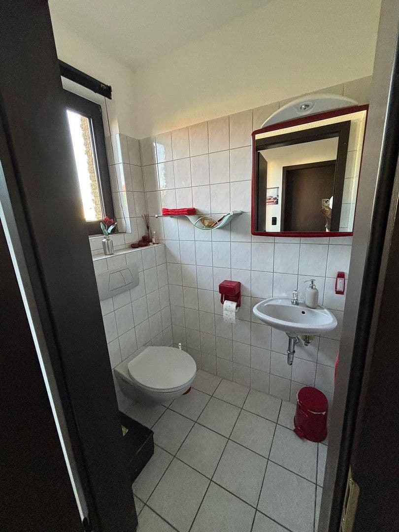 Predaj domu 156 m², pozemek 467 m², Gravenberger Weg 11, Langenfeld (Rheinland), Severné Porýnie - Westfálsko Predaj domu 156 m², pozemek 467 m², Gravenberger Weg 11, Langenfeld (Rheinland), Severné Porýnie - Westfálsko