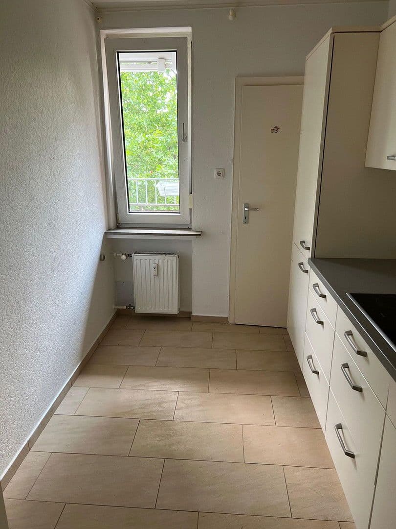 Prenájom bytu 4-izbový 86 m², Landwehrstraße 49, Bremen, Brémy Prenájom bytu 4-izbový 86 m², Landwehrstraße 49, Bremen, Brémy