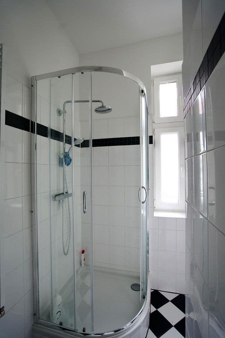 Predaj bytu 2-izbový 64 m², Berlin, Berlín Predaj bytu 2-izbový 64 m², Berlin, Berlín