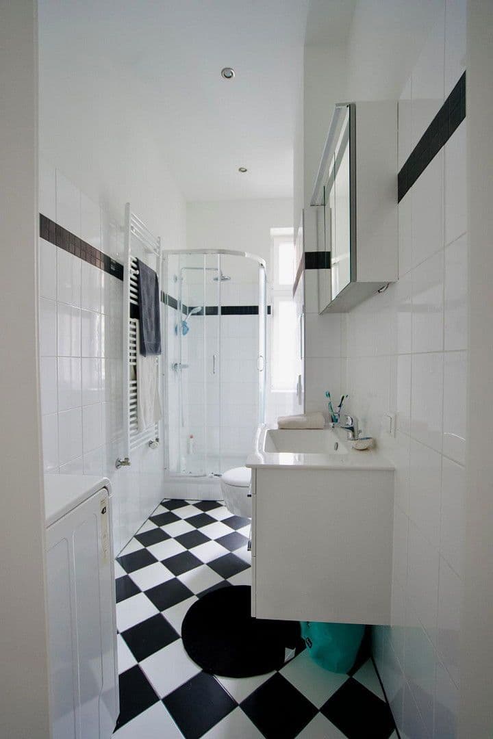 Predaj bytu 2-izbový 64 m², Berlin, Berlín Predaj bytu 2-izbový 64 m², Berlin, Berlín