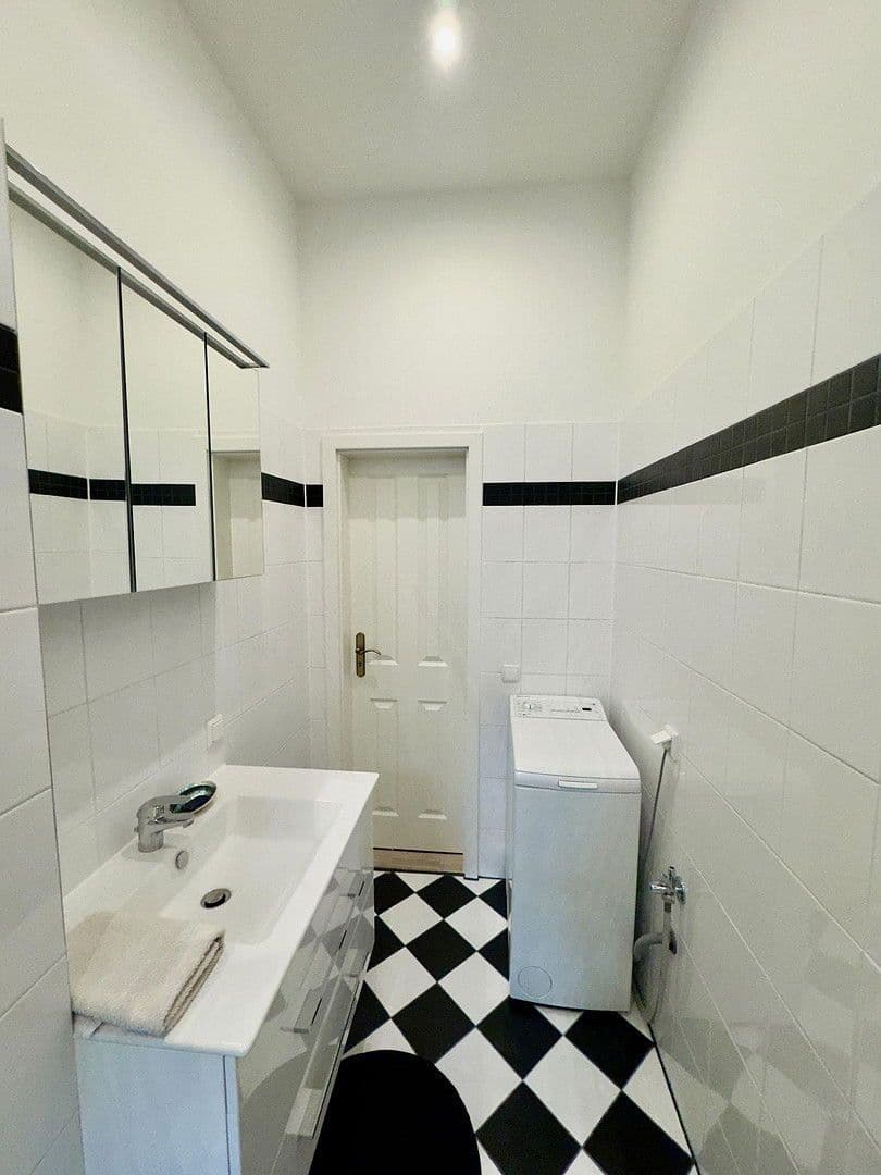 Predaj bytu 2-izbový 64 m², Berlin, Berlín Predaj bytu 2-izbový 64 m², Berlin, Berlín