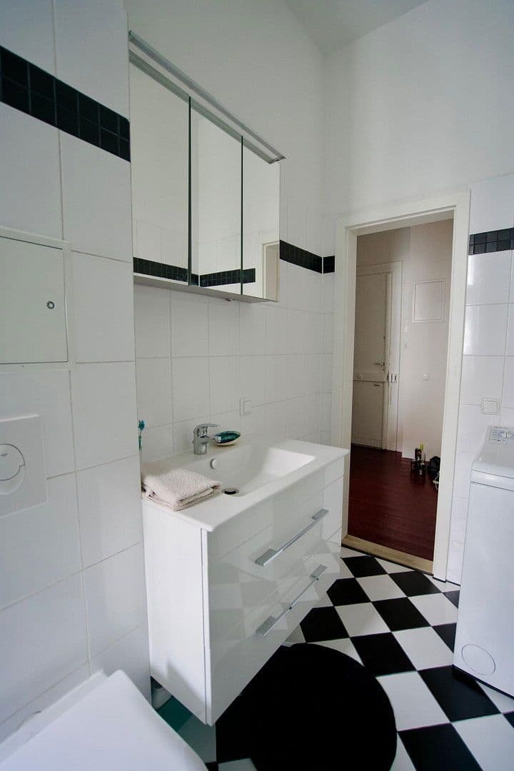 Predaj bytu 2-izbový 64 m², Berlin, Berlín Predaj bytu 2-izbový 64 m², Berlin, Berlín
