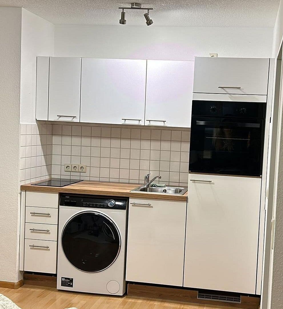 Prenájom bytu 1-izbový 36 m², Römerstraße 39, Lörrach, Bádensko-Wurttembersko Prenájom bytu 1-izbový 36 m², Römerstraße 39, Lörrach, Bádensko-Wurttembersko