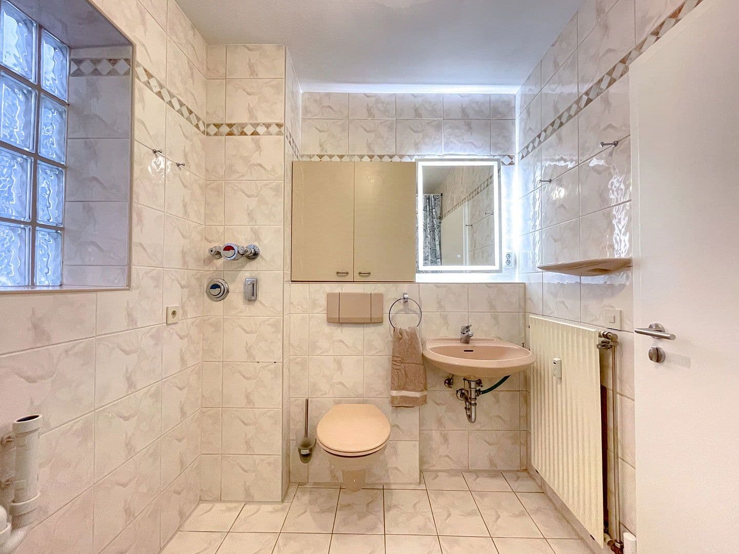 Prenájom bytu 3-izbový 70 m², Coburg, Bavorsko Prenájom bytu 3-izbový 70 m², Coburg, Bavorsko