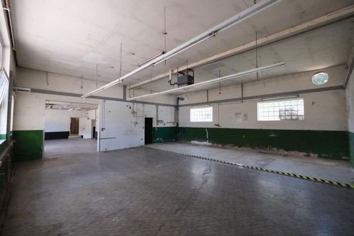 Prenájom nebytového priestoru 300 m², Rodalben, Porýnie-Falcko Prenájom nebytového priestoru 300 m², Rodalben, Porýnie-Falcko