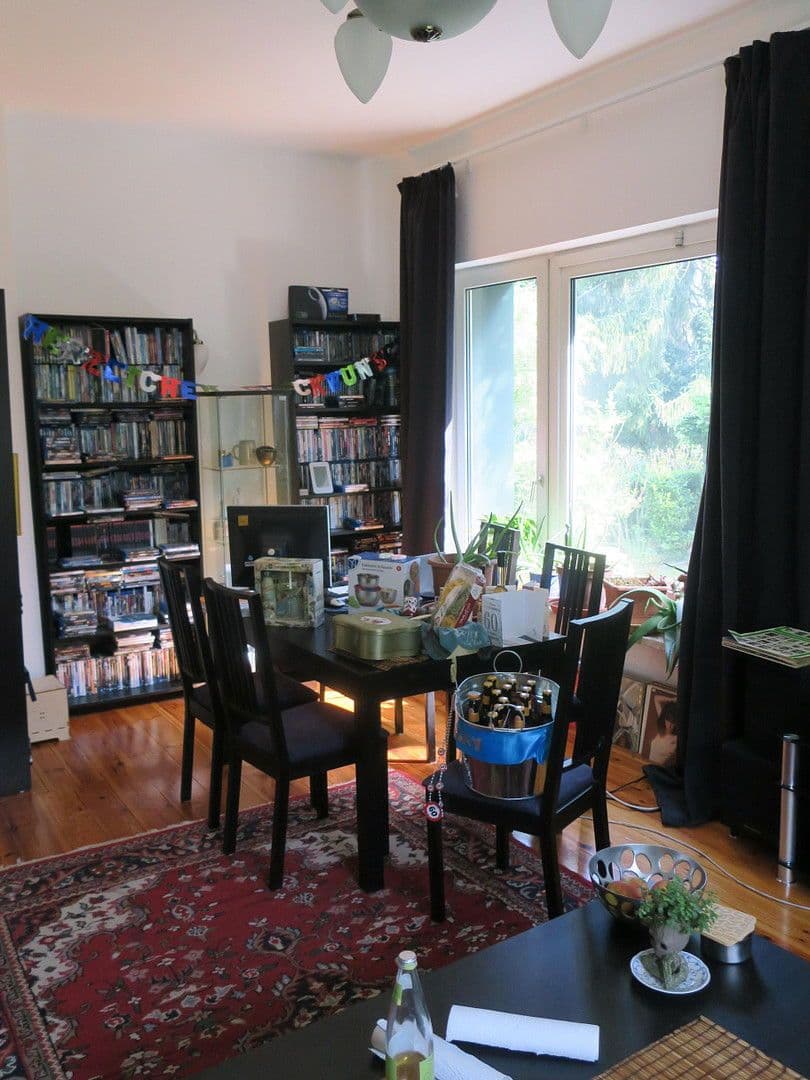 Predaj domu 130 m², pozemek 1.003 m², Berlin, Berlín Predaj domu 130 m², pozemek 1.003 m², Berlin, Berlín