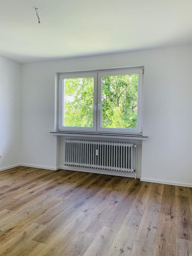 Prenájom bytu 3-izbový 70 m², Lütgendortmunder Hellweg 95, Dortmund, Severné Porýnie - Westfálsko Prenájom bytu 3-izbový 70 m², Lütgendortmunder Hellweg 95, Dortmund, Severné Porýnie - Westfálsko