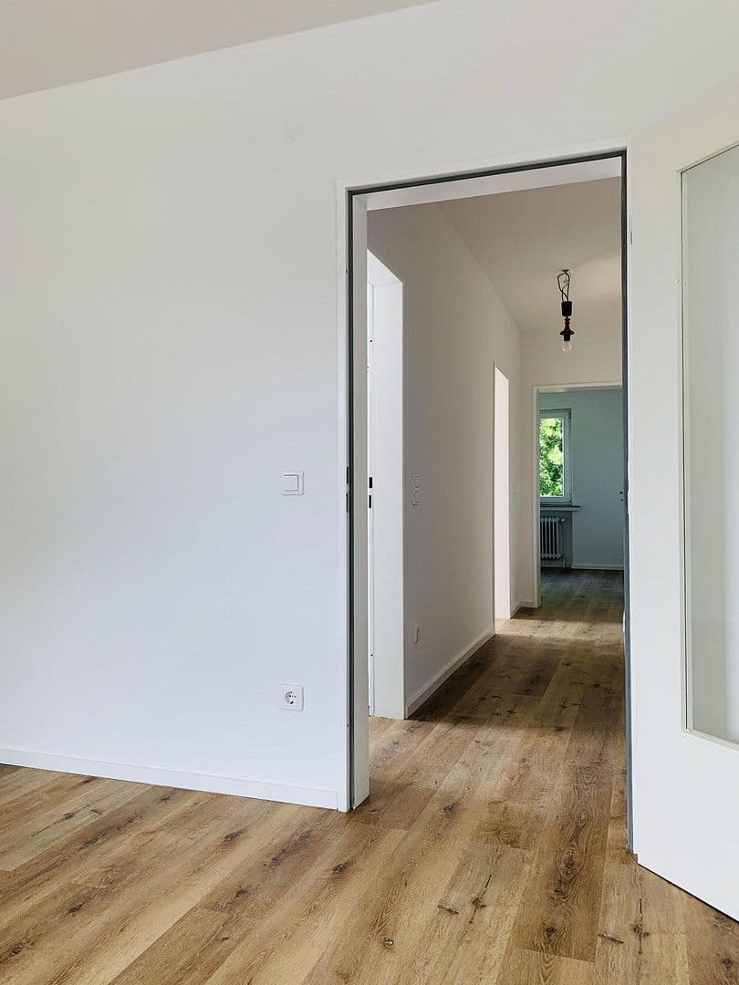 Prenájom bytu 3-izbový 70 m², Lütgendortmunder Hellweg 95, Dortmund, Severné Porýnie - Westfálsko Prenájom bytu 3-izbový 70 m², Lütgendortmunder Hellweg 95, Dortmund, Severné Porýnie - Westfálsko