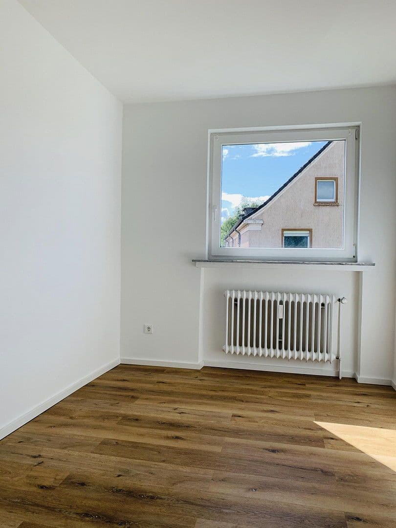 Prenájom bytu 3-izbový 70 m², Lütgendortmunder Hellweg 95, Dortmund, Severné Porýnie - Westfálsko Prenájom bytu 3-izbový 70 m², Lütgendortmunder Hellweg 95, Dortmund, Severné Porýnie - Westfálsko