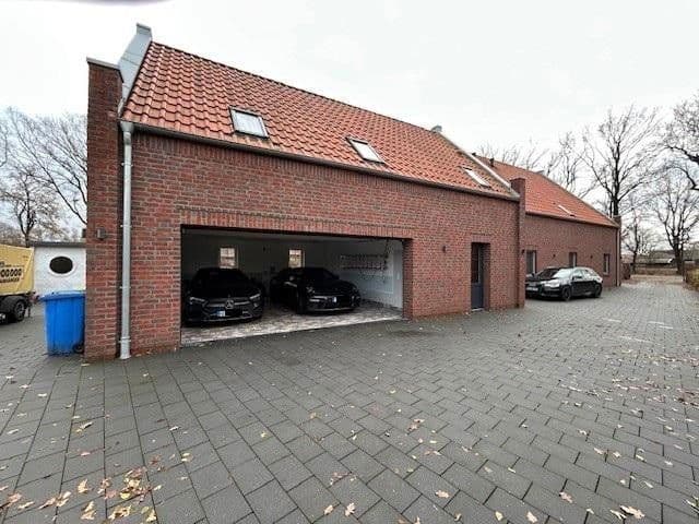 Predaj domu 280 m², pozemek 2.813 m², Barßel, Dolné Sasko Predaj domu 280 m², pozemek 2.813 m², Barßel, Dolné Sasko