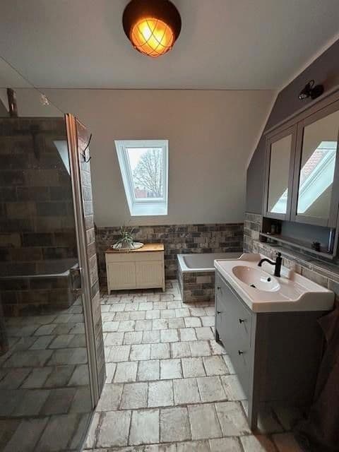 Predaj domu 280 m², pozemek 2.813 m², Barßel, Dolné Sasko Predaj domu 280 m², pozemek 2.813 m², Barßel, Dolné Sasko