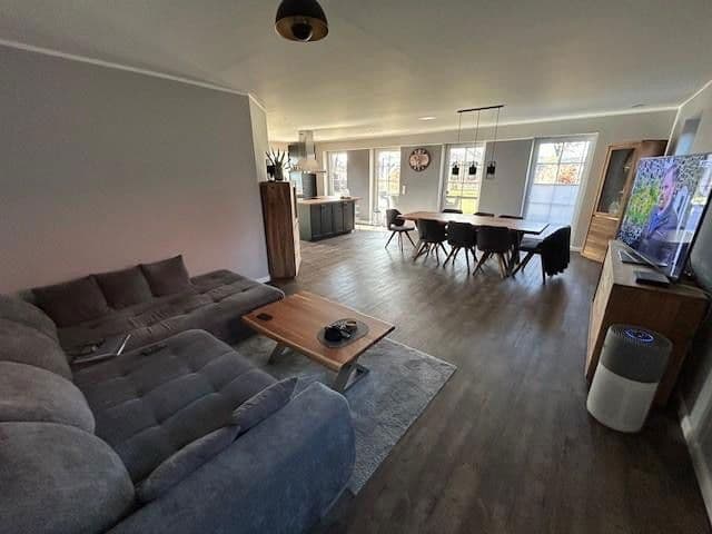 Predaj domu 280 m², pozemek 2.813 m², Barßel, Dolné Sasko Predaj domu 280 m², pozemek 2.813 m², Barßel, Dolné Sasko