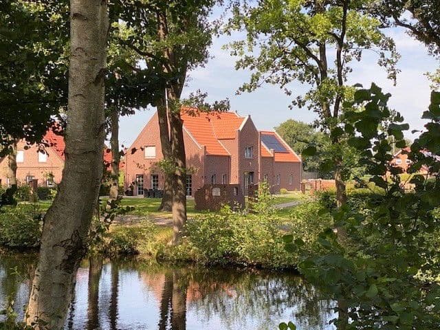 Predaj domu 280 m², pozemek 2.813 m², Barßel, Dolné Sasko Predaj domu 280 m², pozemek 2.813 m², Barßel, Dolné Sasko