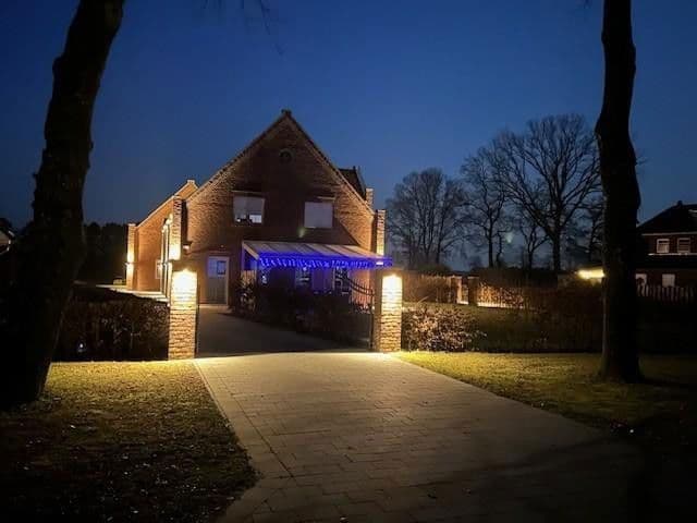 Predaj domu 280 m², pozemek 2.813 m², Barßel, Dolné Sasko Predaj domu 280 m², pozemek 2.813 m², Barßel, Dolné Sasko