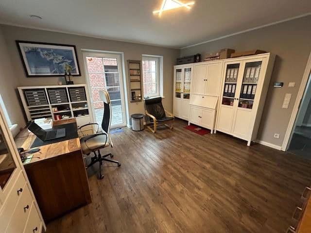 Predaj domu 280 m², pozemek 2.813 m², Barßel, Dolné Sasko Predaj domu 280 m², pozemek 2.813 m², Barßel, Dolné Sasko