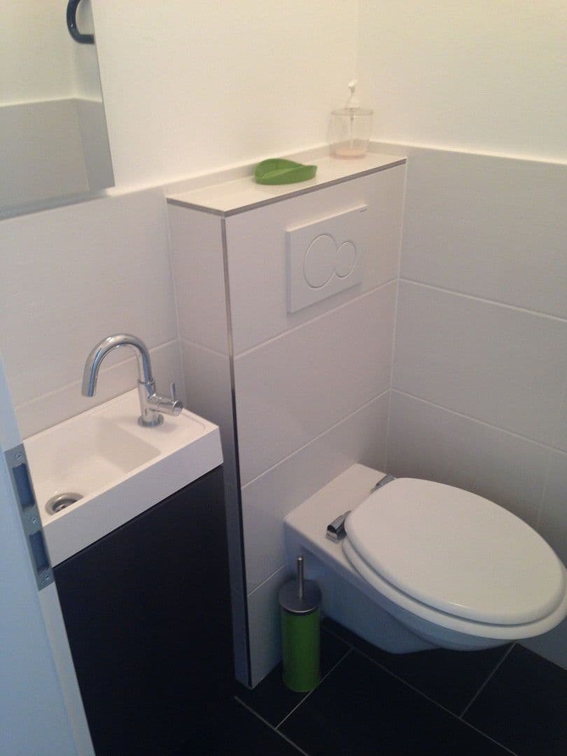 Prenájom bytu 3-izbový 82 m², Sigmund-Freud-Straße 76, Frankfurt, Hesensko Prenájom bytu 3-izbový 82 m², Sigmund-Freud-Straße 76, Frankfurt, Hesensko