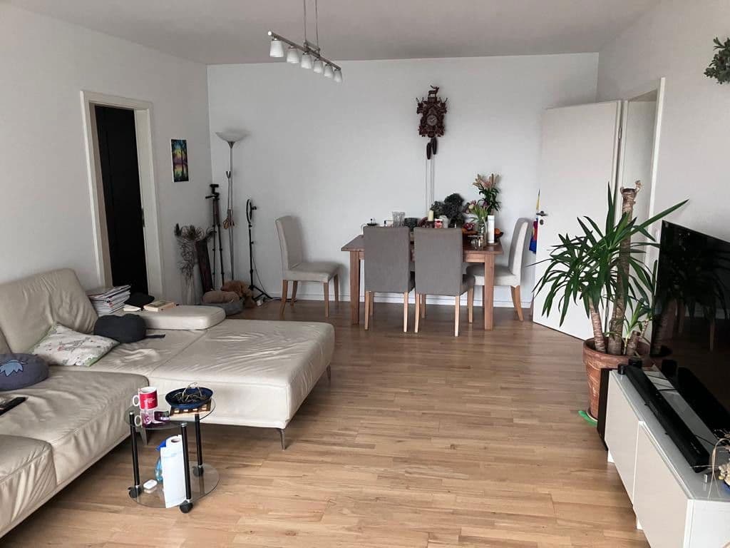 Prenájom bytu 3-izbový 82 m², Sigmund-Freud-Straße 76, Frankfurt, Hesensko Prenájom bytu 3-izbový 82 m², Sigmund-Freud-Straße 76, Frankfurt, Hesensko