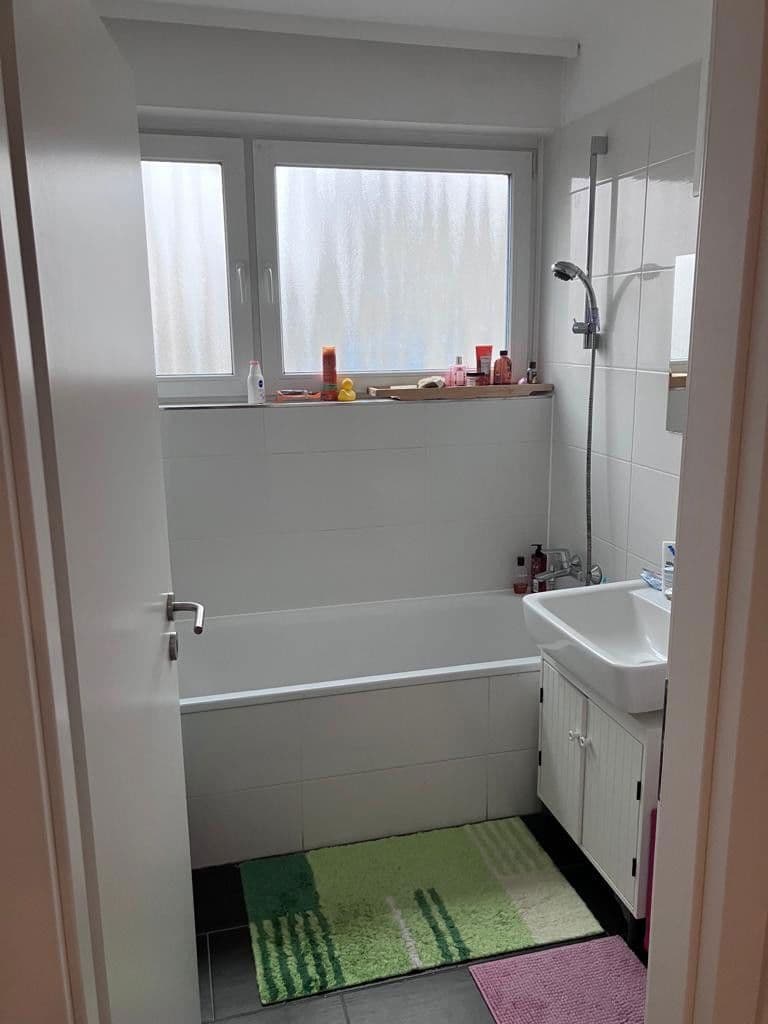 Prenájom bytu 3-izbový 82 m², Sigmund-Freud-Straße 76, Frankfurt, Hesensko Prenájom bytu 3-izbový 82 m², Sigmund-Freud-Straße 76, Frankfurt, Hesensko