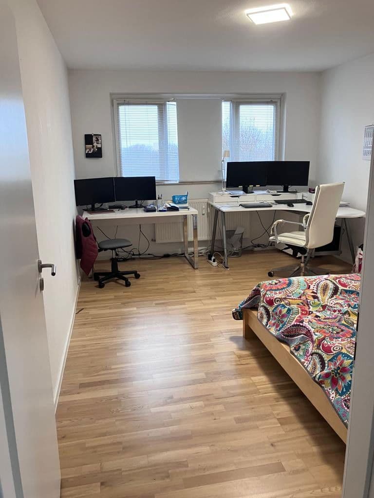 Prenájom bytu 3-izbový 82 m², Sigmund-Freud-Straße 76, Frankfurt, Hesensko Prenájom bytu 3-izbový 82 m², Sigmund-Freud-Straße 76, Frankfurt, Hesensko