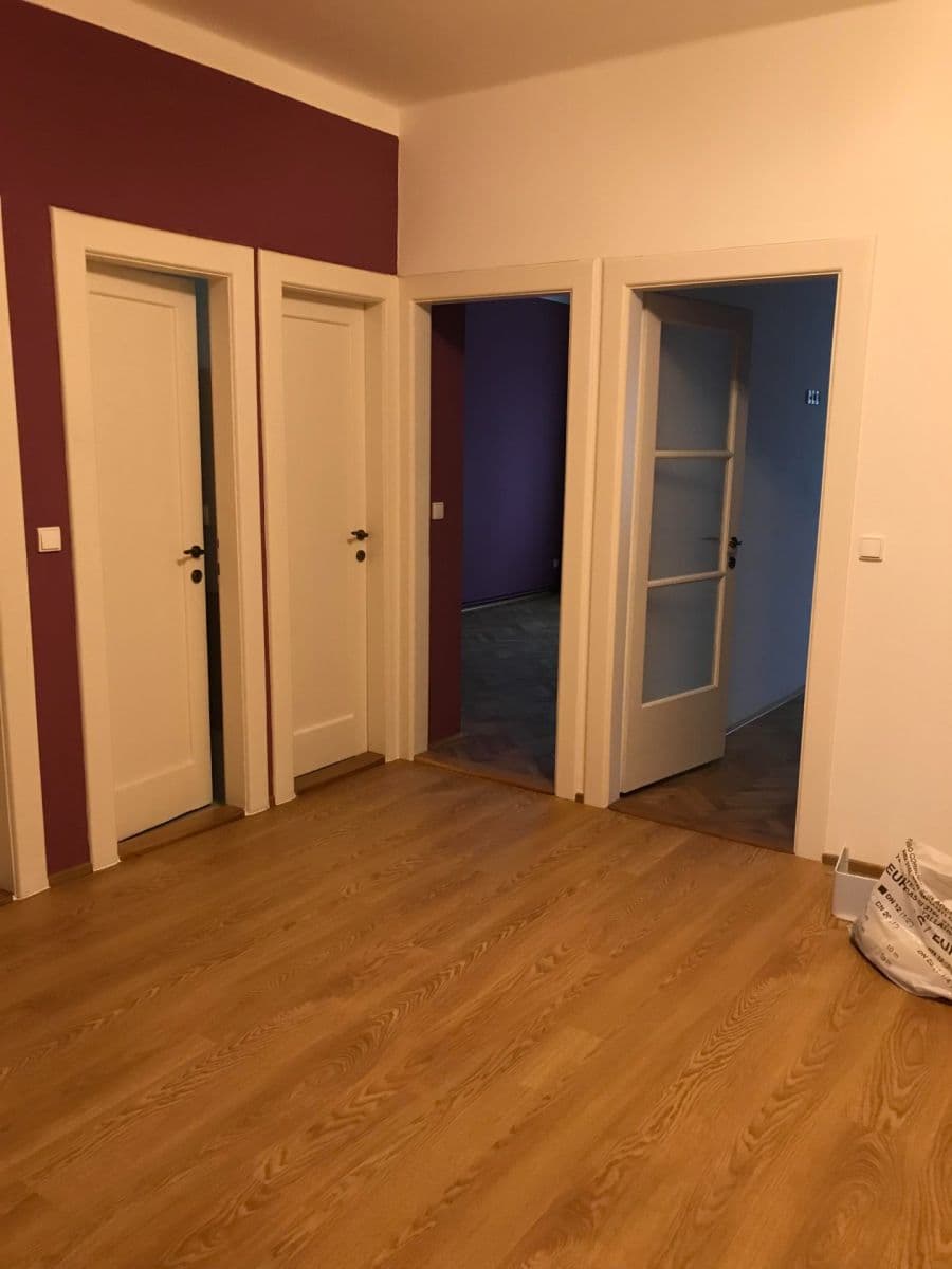 Predaj bytu 4-izbový 110 m², Na Valech, Poděbrady, Středočeský kraj Predaj bytu 4-izbový 110 m², Na Valech, Poděbrady, Středočeský kraj