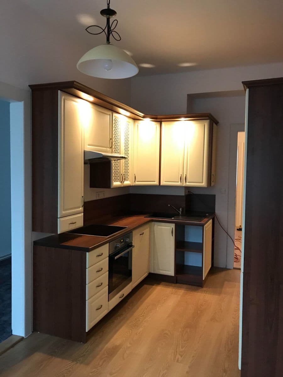 Predaj bytu 4-izbový 110 m², Na Valech, Poděbrady, Středočeský kraj Predaj bytu 4-izbový 110 m², Na Valech, Poděbrady, Středočeský kraj