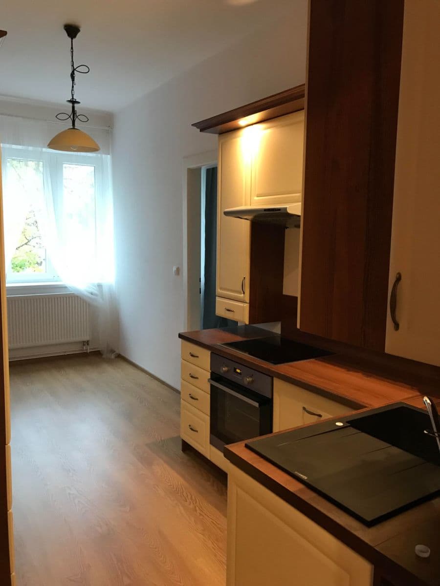 Predaj bytu 4-izbový 110 m², Na Valech, Poděbrady, Středočeský kraj Predaj bytu 4-izbový 110 m², Na Valech, Poděbrady, Středočeský kraj