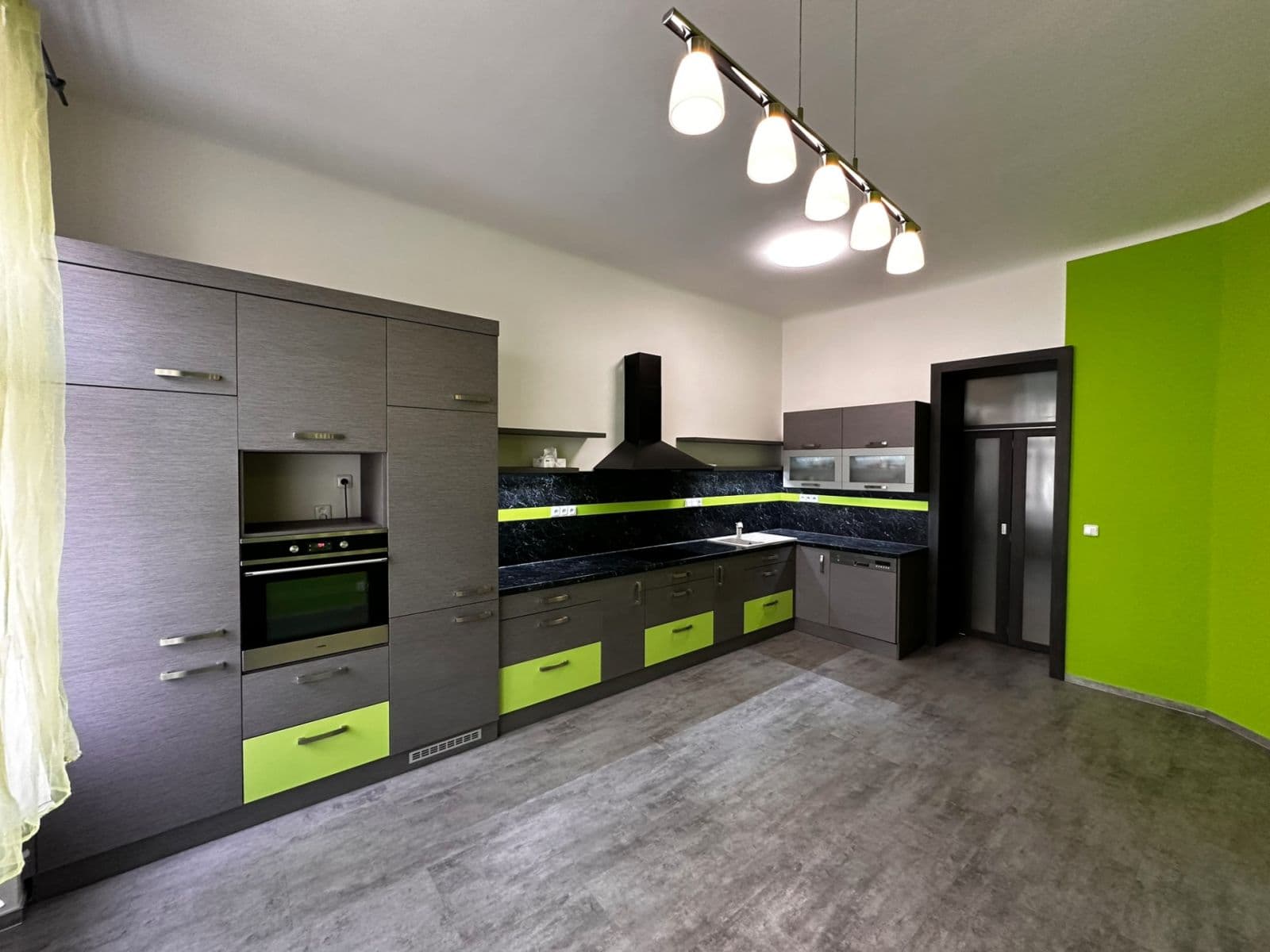 Prenájom bytu 3-izbový 110 m², Budečská, Praha, Praha Prenájom bytu 3-izbový 110 m², Budečská, Praha, Praha