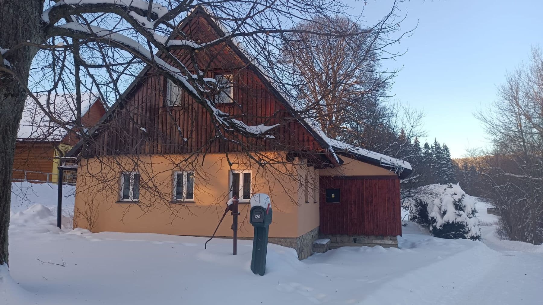 Predaj rekreačného objektu 135 m², pozemek 800 m², Pěnčín, Liberecký kraj Predaj rekreačného objektu 135 m², pozemek 800 m², Pěnčín, Liberecký kraj