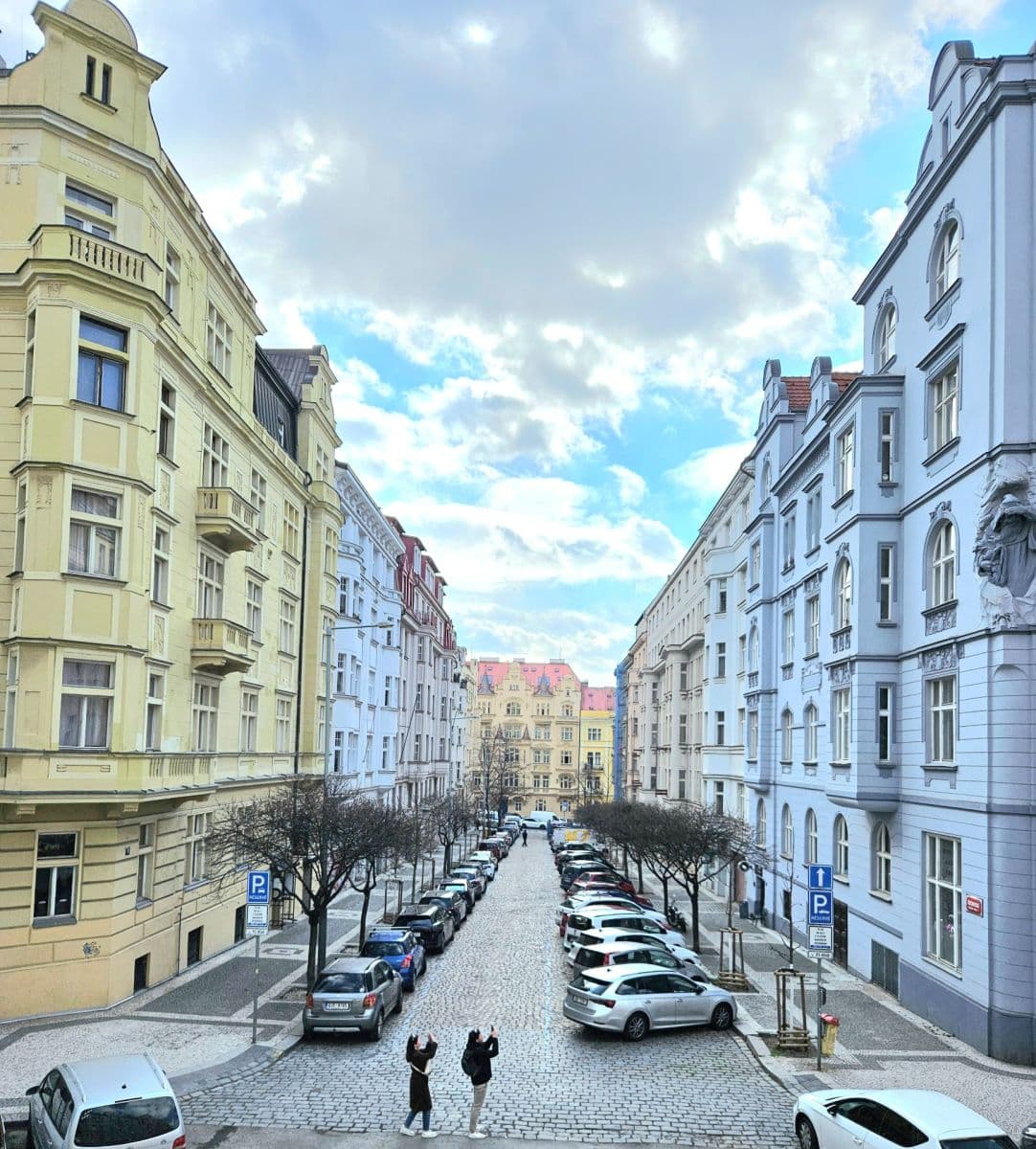 Prenájom bytu 2-izbový 59 m², Krkonošská, Praha, Praha Prenájom bytu 2-izbový 59 m², Krkonošská, Praha, Praha