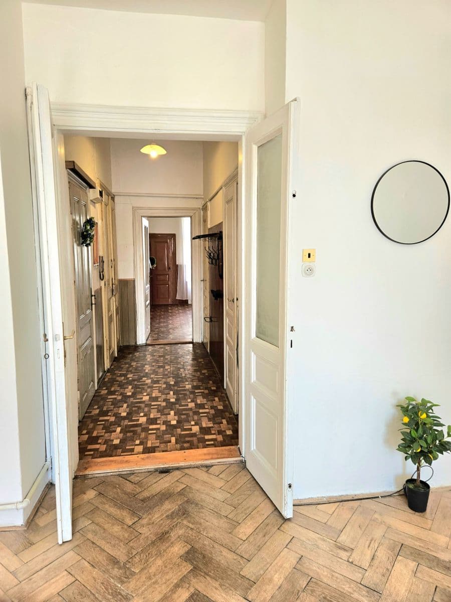 Prenájom bytu 2-izbový 59 m², Krkonošská, Praha, Praha Prenájom bytu 2-izbový 59 m², Krkonošská, Praha, Praha