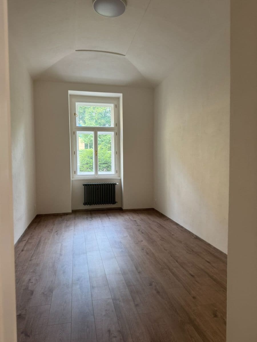 Prenájom bytu 3-izbový 62 m², Sezimova, Praha, Praha Prenájom bytu 3-izbový 62 m², Sezimova, Praha, Praha