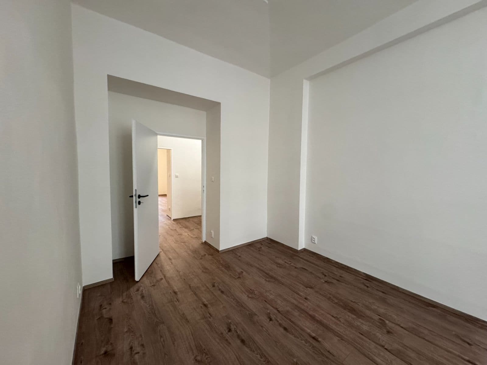 Prenájom bytu 3-izbový 62 m², Sezimova, Praha, Praha Prenájom bytu 3-izbový 62 m², Sezimova, Praha, Praha