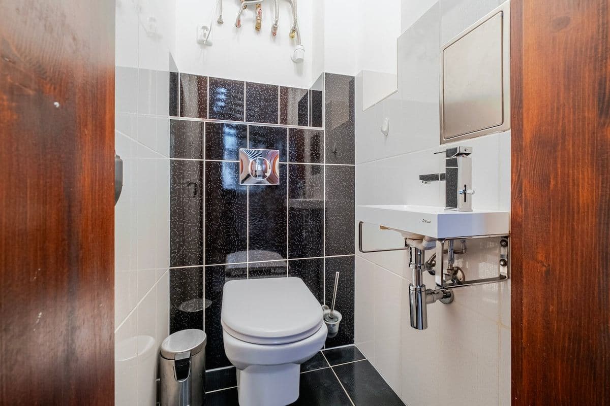 Prenájom bytu 71 m², Újezd, Praha, Praha Prenájom bytu 71 m², Újezd, Praha, Praha