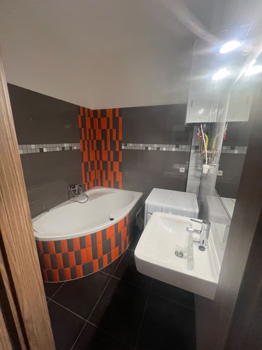 Prenájom bytu 2-izbový 60 m², Slovinská, Praha, Praha Prenájom bytu 2-izbový 60 m², Slovinská, Praha, Praha