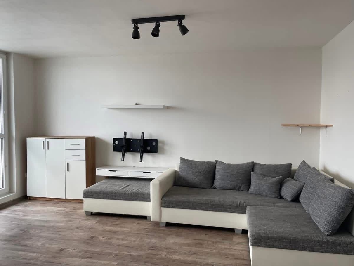 Prenájom bytu 3-izbový 67 m², Na Cihelně, Český Brod, Středočeský kraj Prenájom bytu 3-izbový 67 m², Na Cihelně, Český Brod, Středočeský kraj