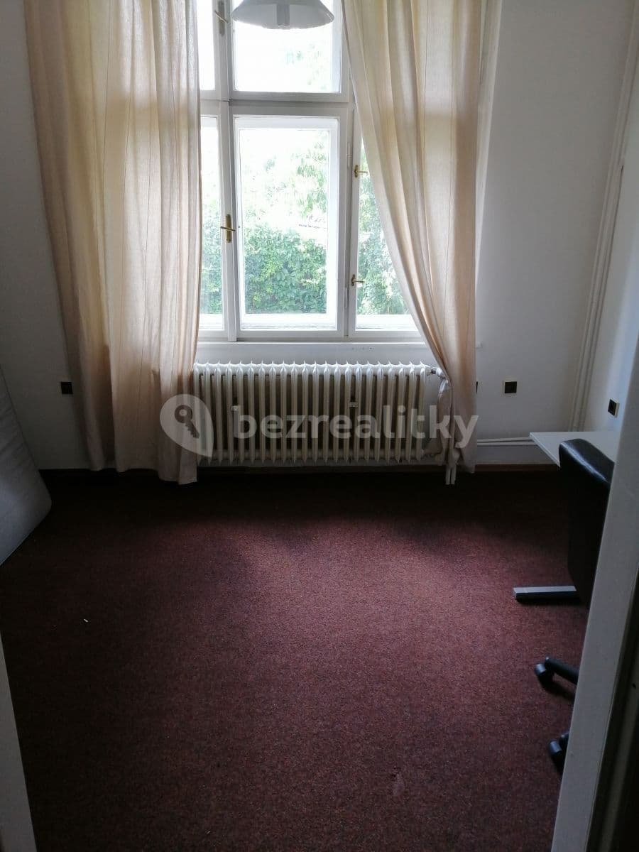 Prenájom bytu 3-izbový 10 m², Slivenecká, Praha, Praha Prenájom bytu 3-izbový 10 m², Slivenecká, Praha, Praha