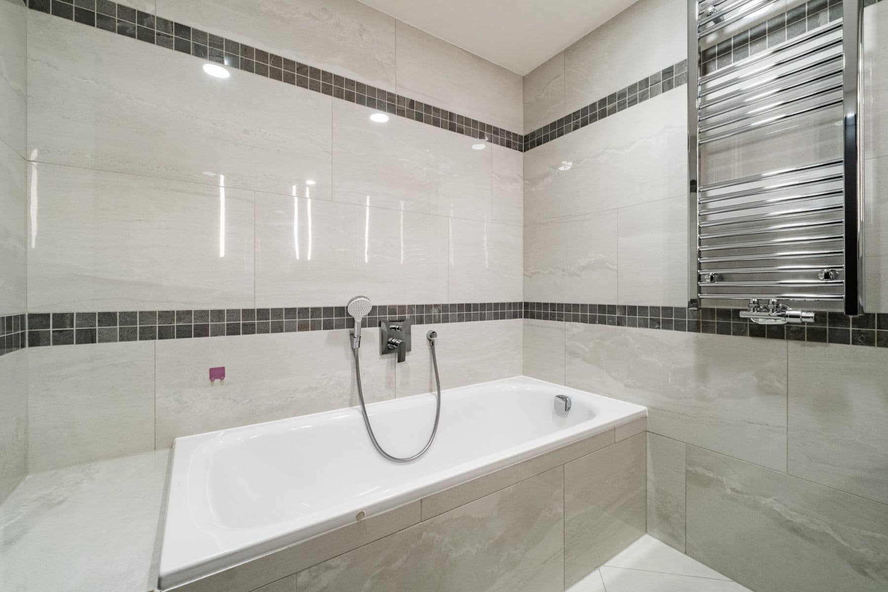 Prenájom bytu 72 m², Malešická c, Praha, Praha Prenájom bytu 72 m², Malešická c, Praha, Praha